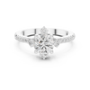 Round center diamond ring with six-prong setting and pav‚ band