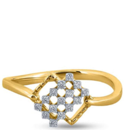 Symmetry Entwined Radiance Ring