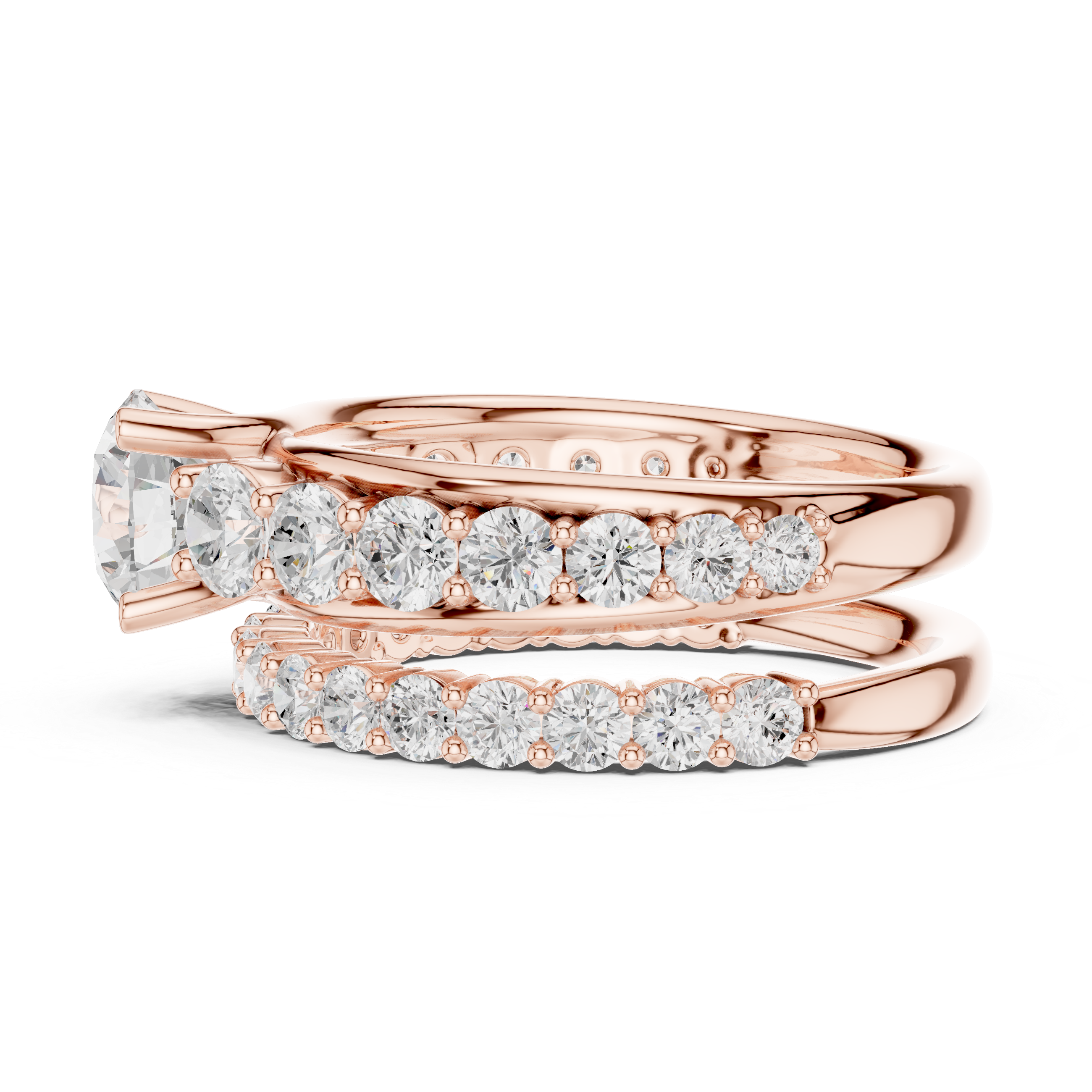 Round-Cut Diamond Halo Ring with Graduated Pav‚ Band