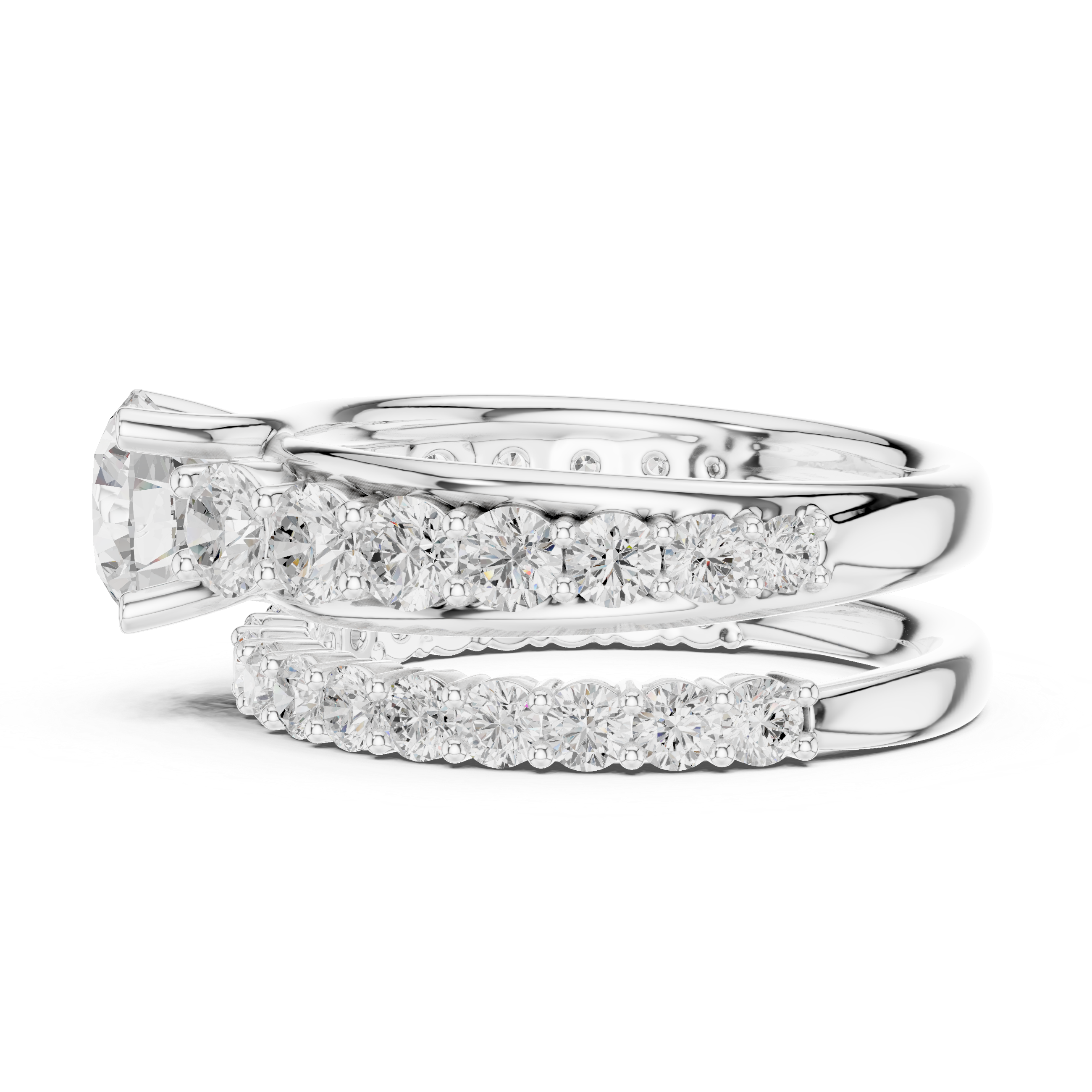 Round-Cut Diamond Halo Ring with Graduated Pav‚ Band