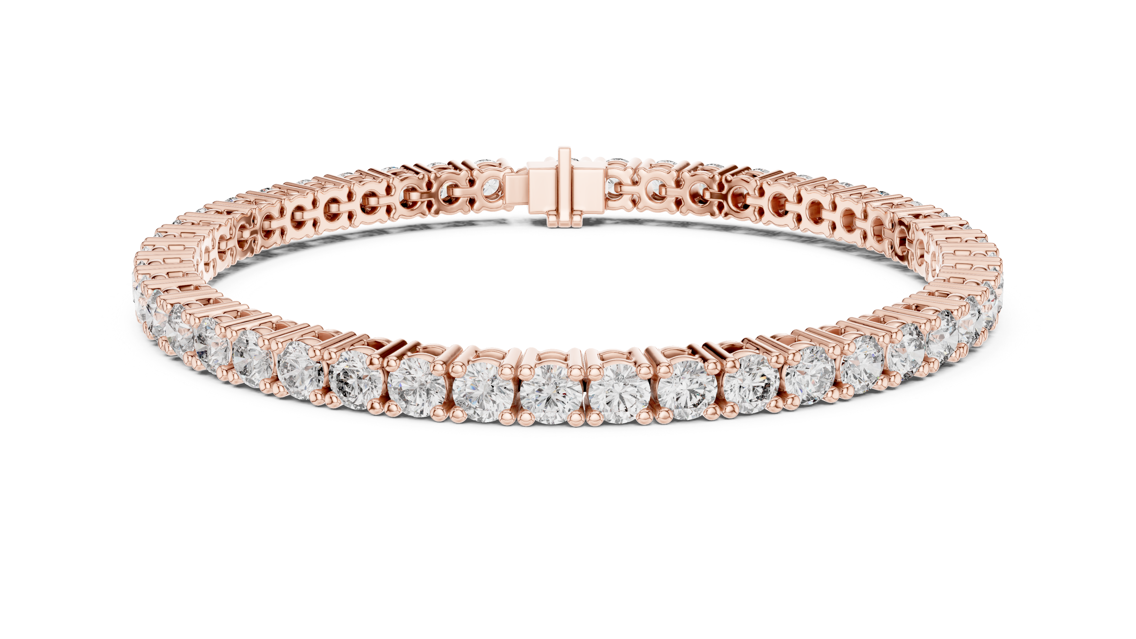 Bracelet with round diamonds in a tennis style.