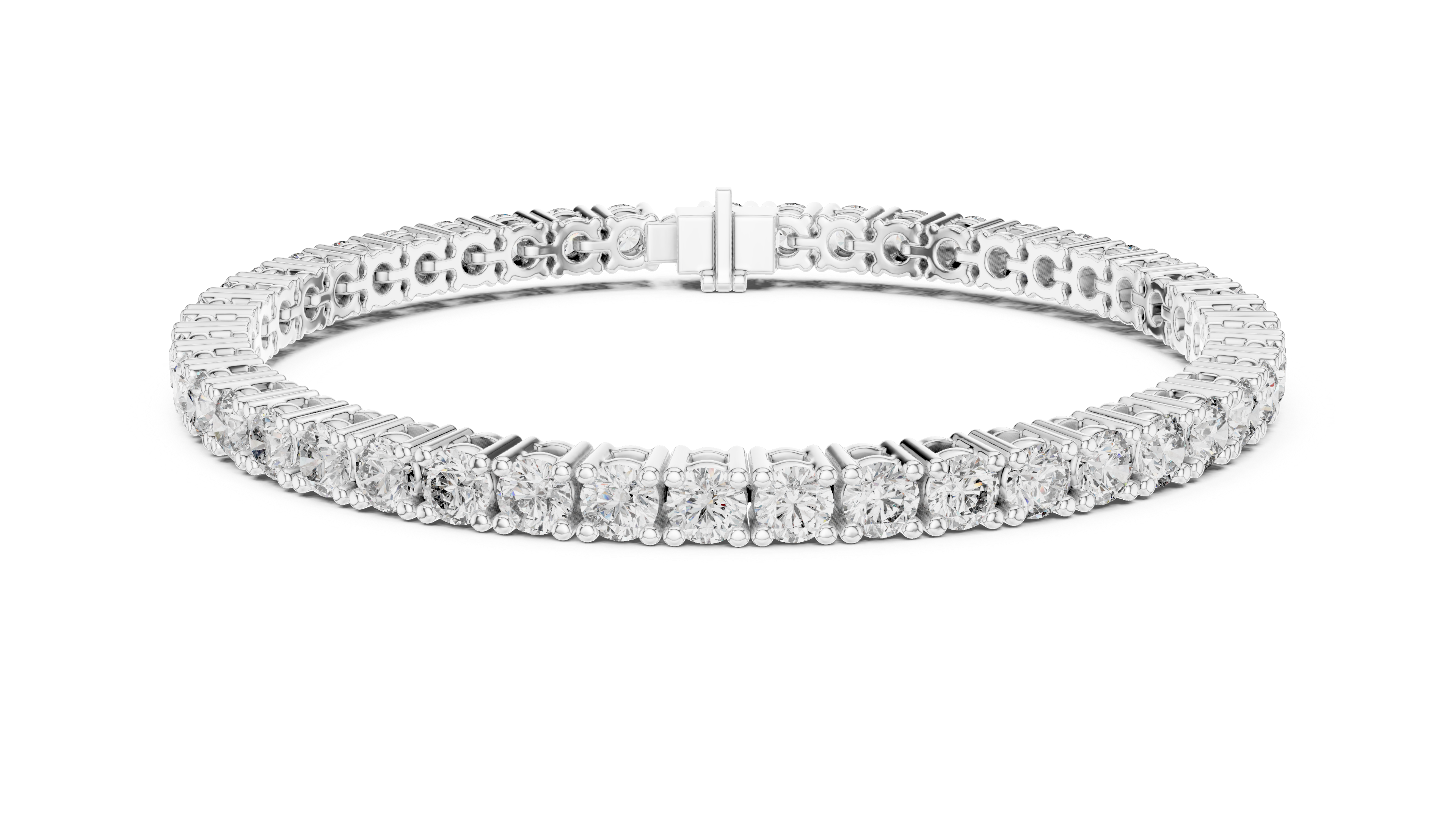 Bracelet with round diamonds in a tennis style.