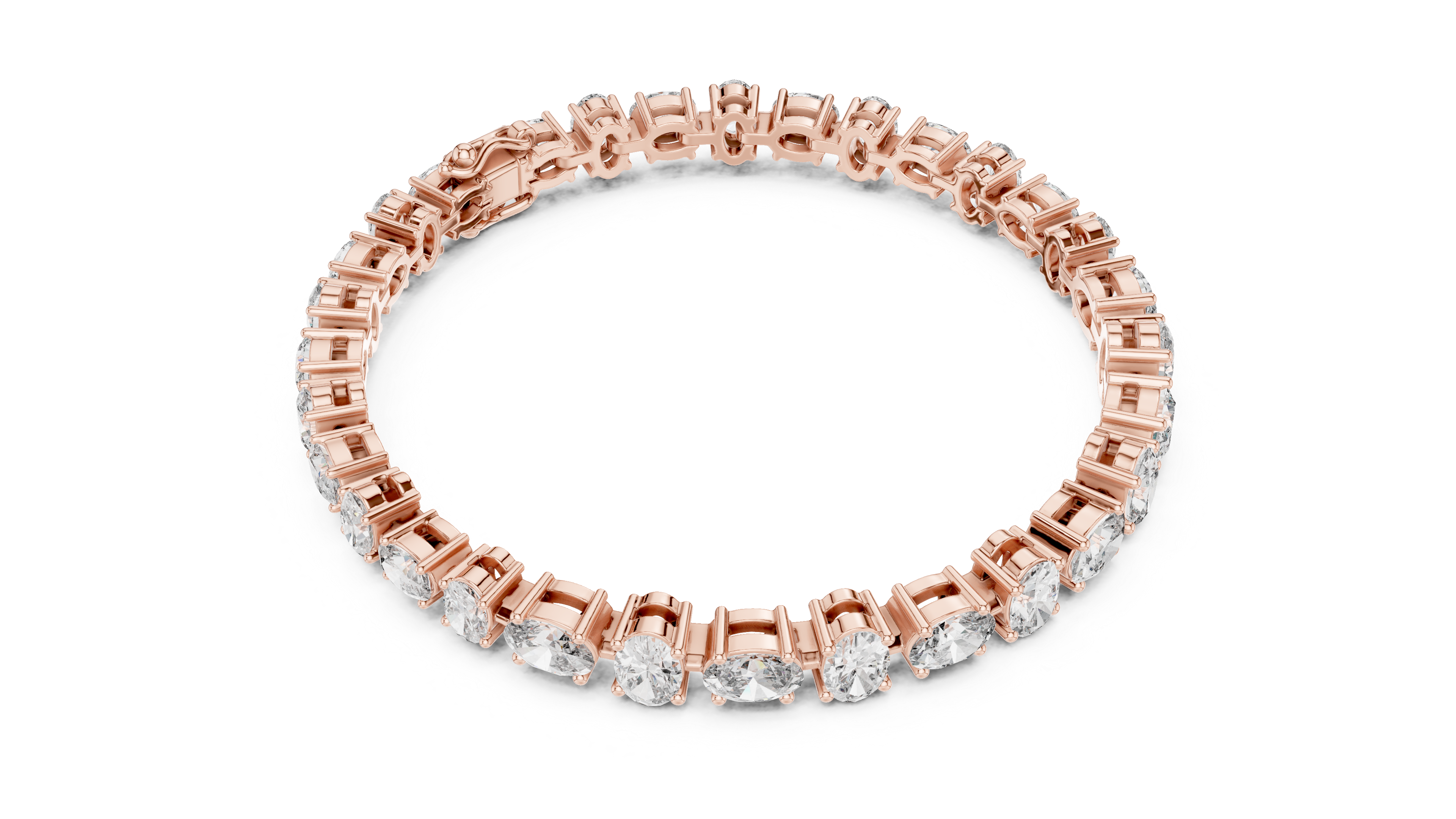Bracelet adorned with dazzling oval diamonds,