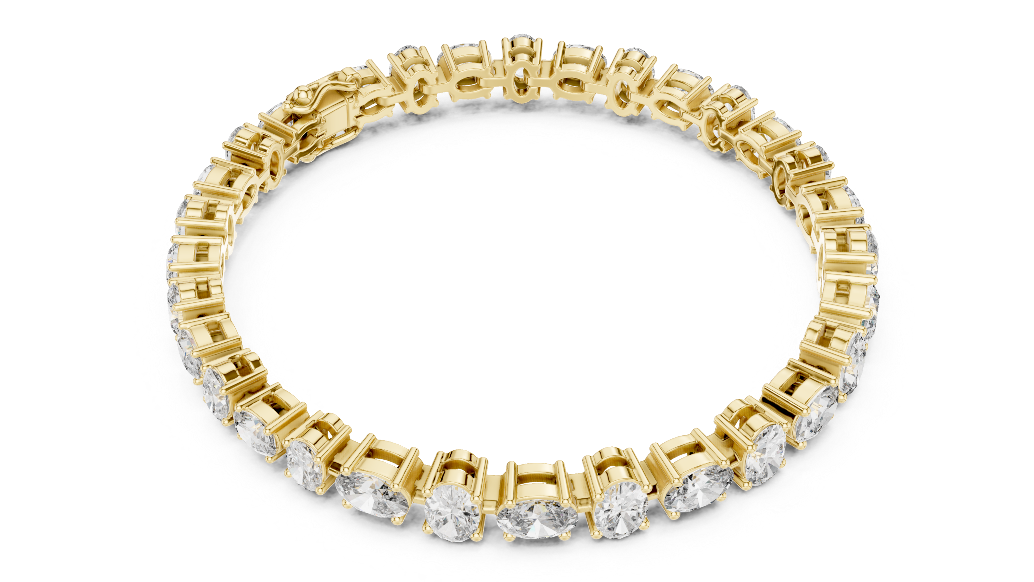 Bracelet adorned with dazzling oval diamonds,