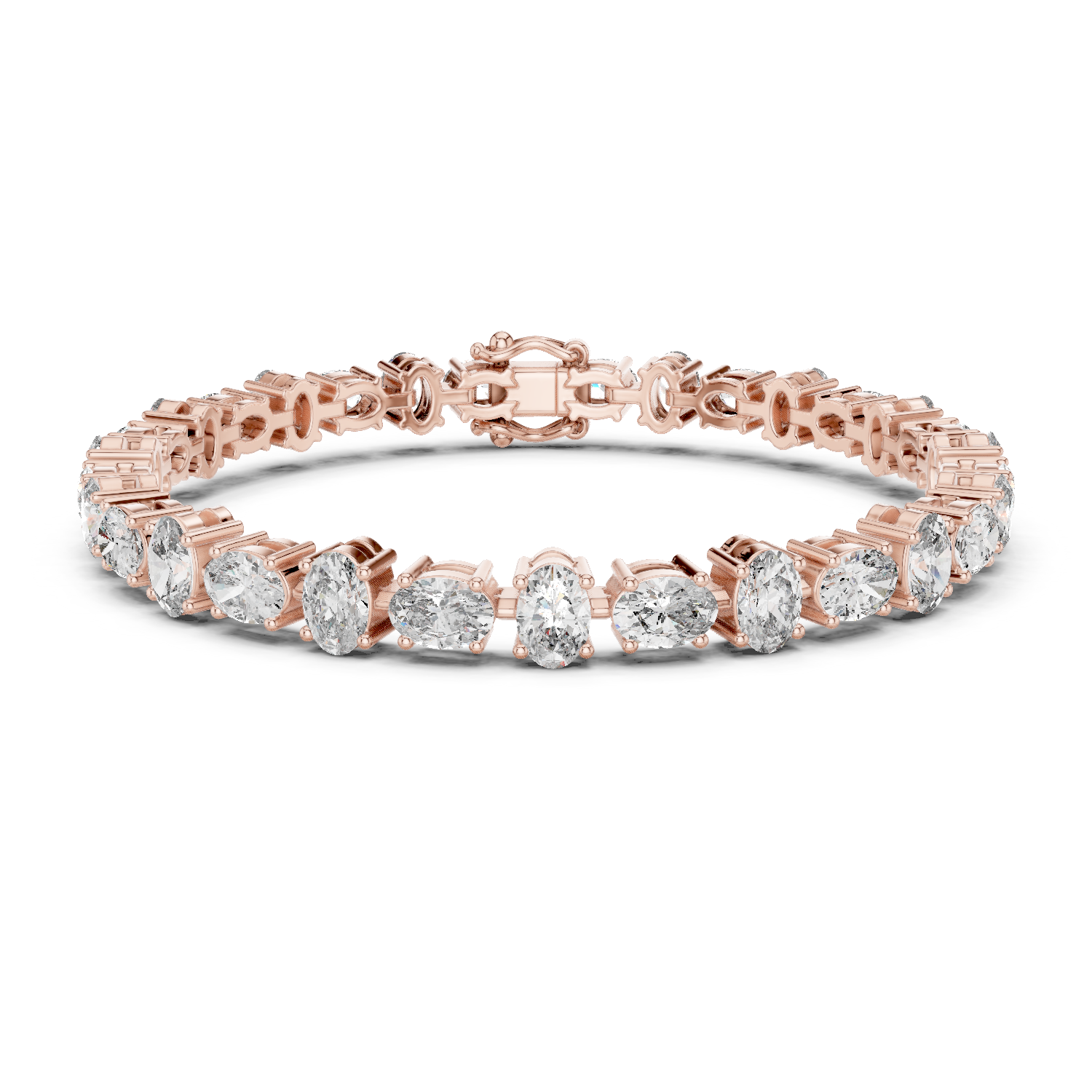 Bracelet adorned with dazzling oval diamonds,