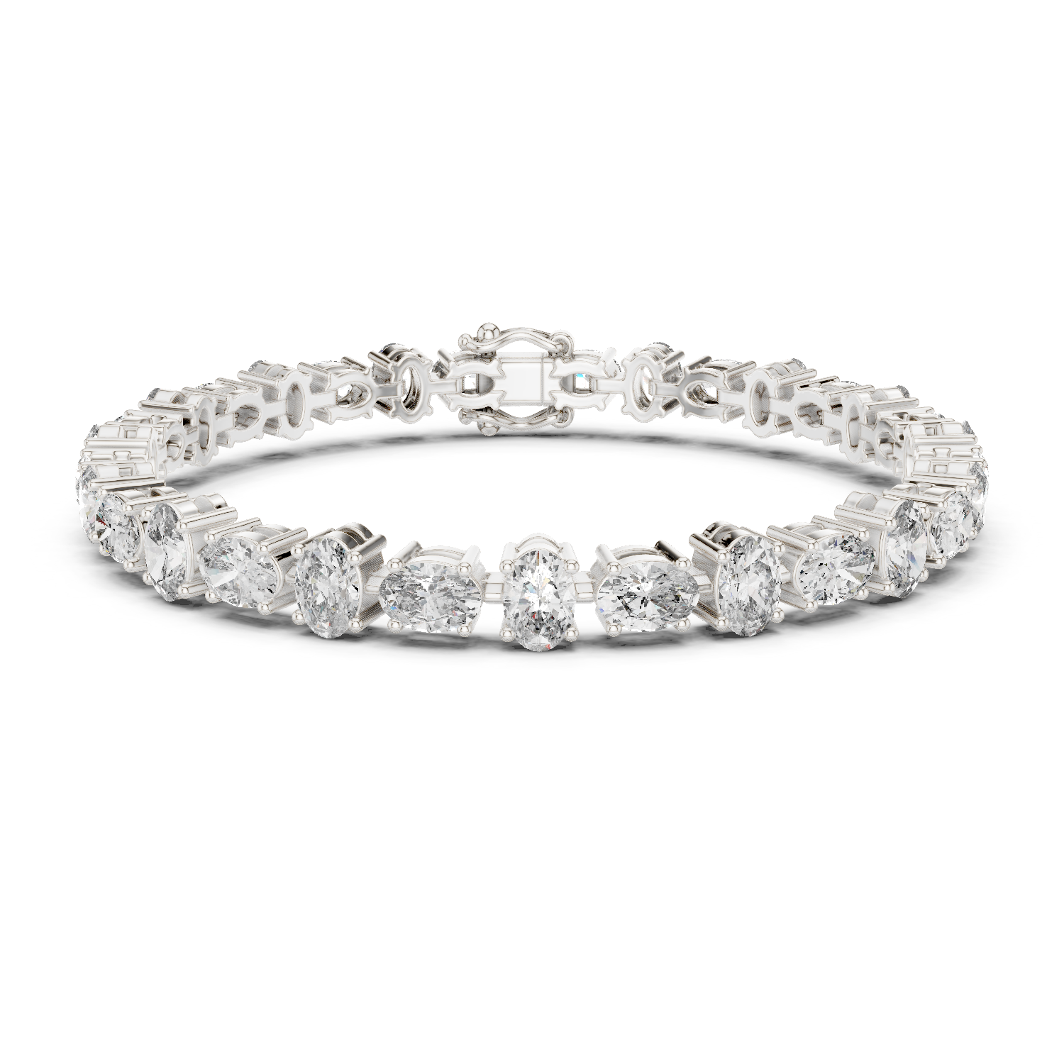 Bracelet adorned with dazzling oval diamonds,