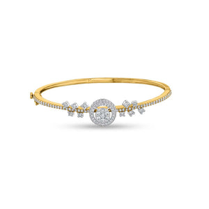 Lustrous Loop Trilogy Bracelet