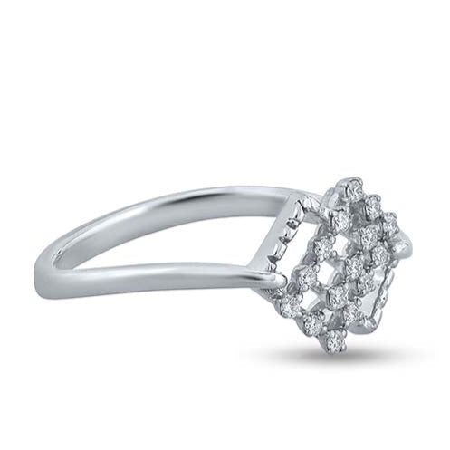 Symmetry Entwined Radiance Ring