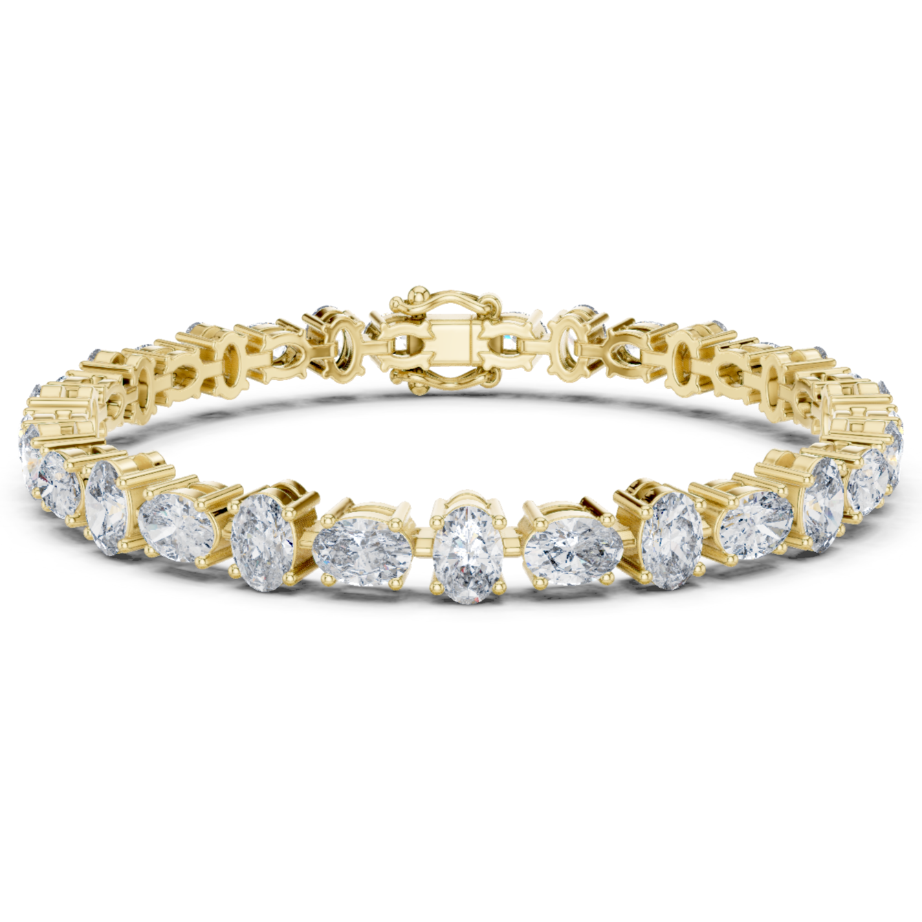 Bracelet adorned with dazzling oval diamonds,