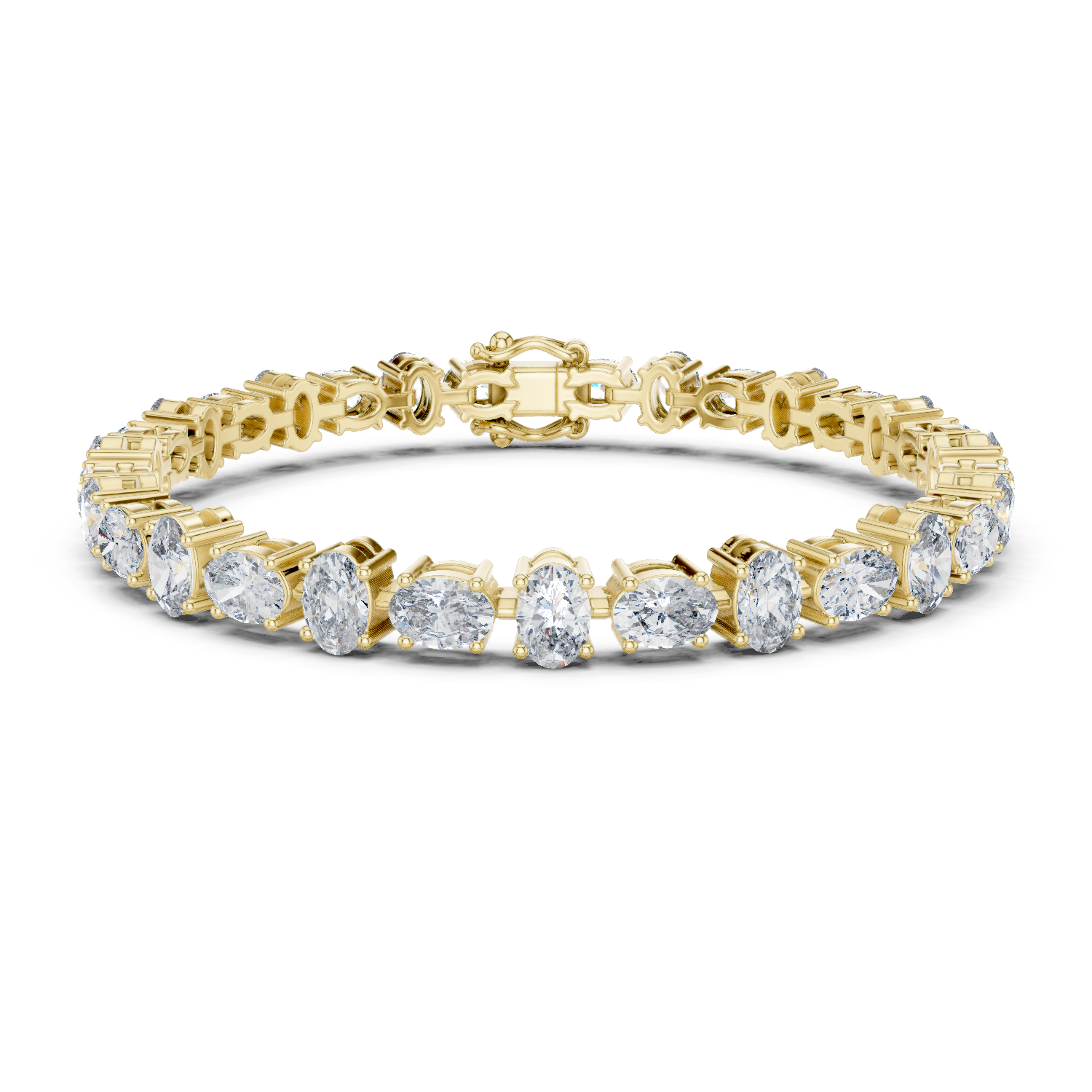 Bracelet adorned with dazzling oval diamonds,